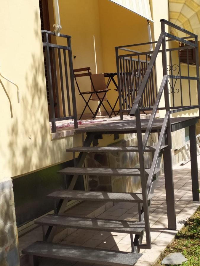 Magnolia House Apartment Scanzano Jonico ภายนอก รูปภาพ