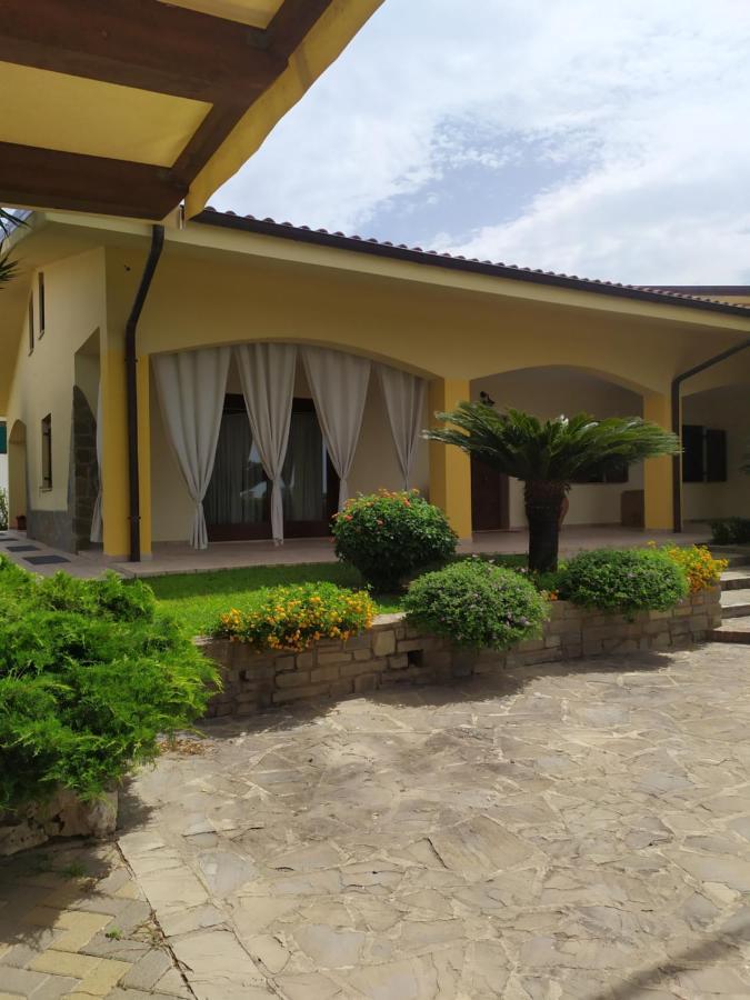Magnolia House Apartment Scanzano Jonico ภายนอก รูปภาพ